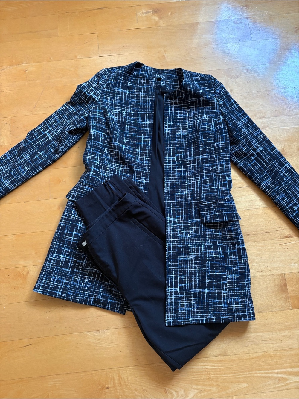 Jones New York Navy and White Textured Open Blazer and slacks